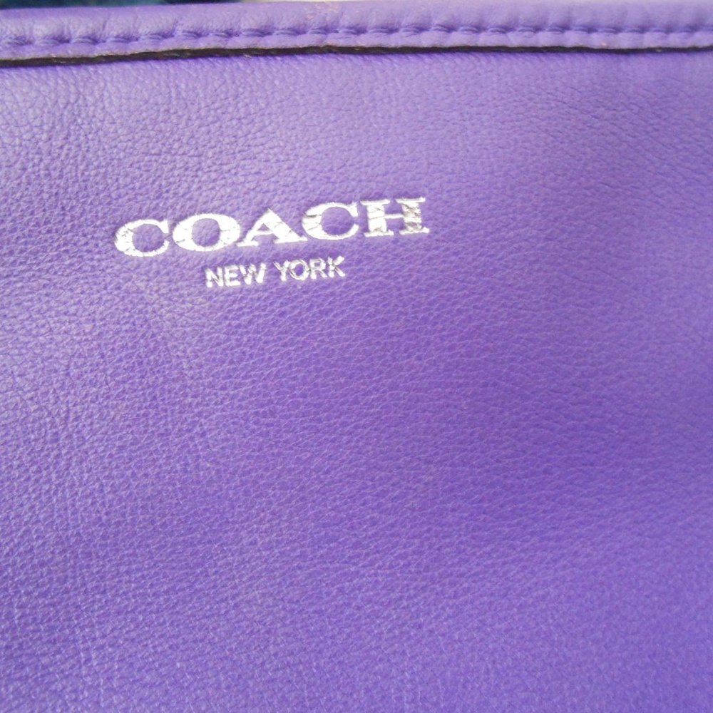 COACH LEGACY DUFLE LEATHER ULTRA VIOLET BAG - Picture 6 of 6